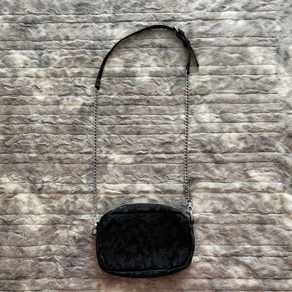 GSUWOO So Real Black and Pink Shoulder Bag Crossbody - Picture 3 of 6